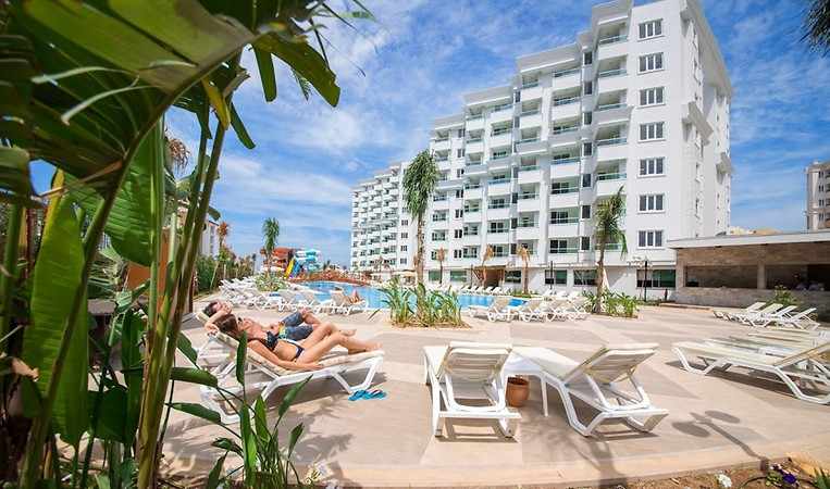 Wyndham Garden Lara image 0