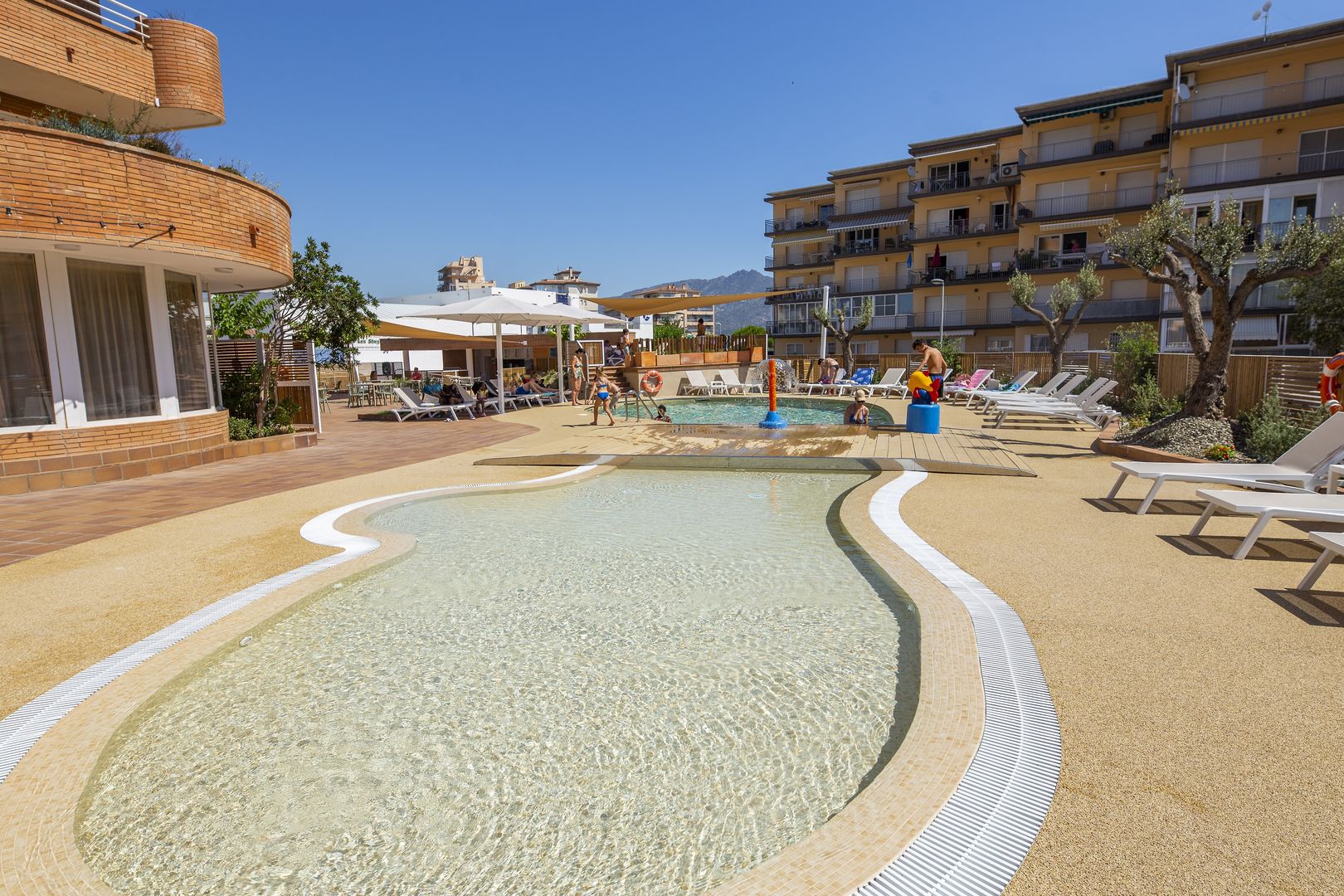 Prestige Sant Marc image 0