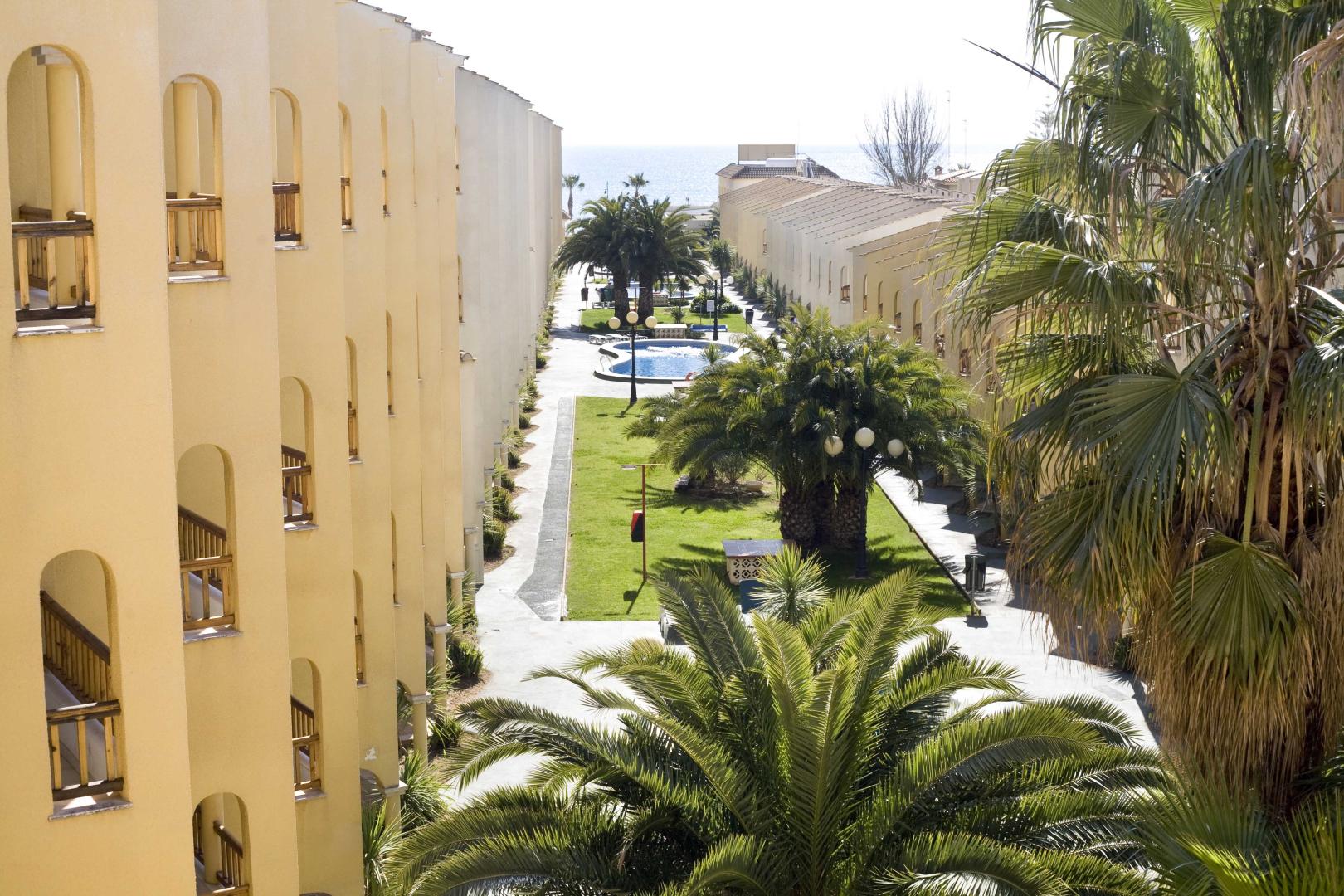 Binnenplaats — Apartamentos Turísticos Jardines del Plaza