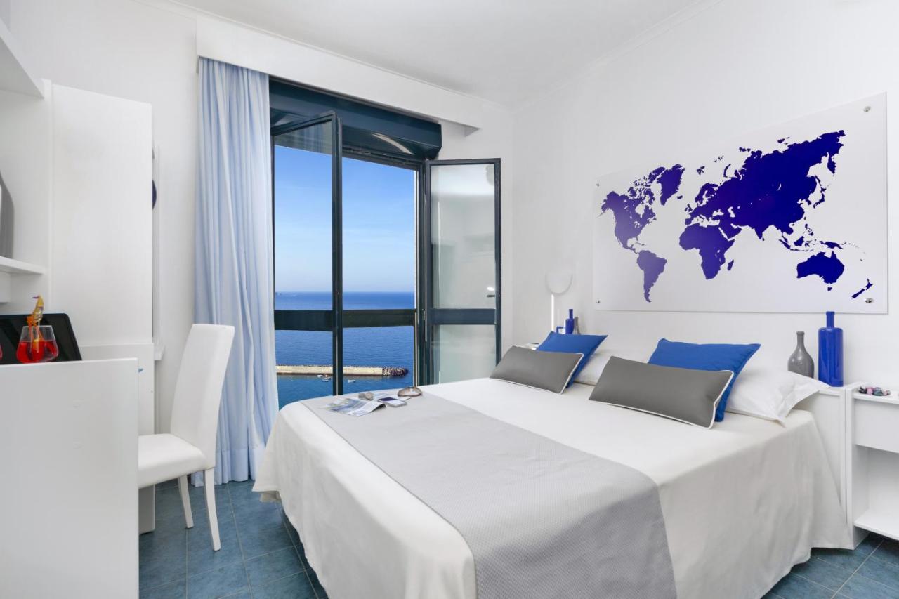 Panorama Palace Hotel in Meta - foto 2
