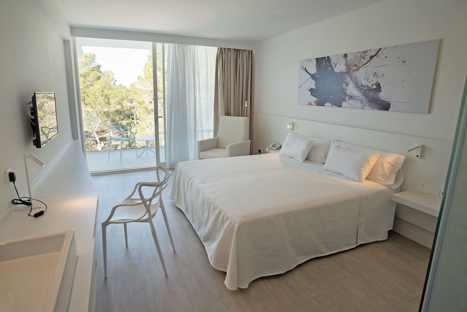 Els Pins Resort & Spa image 1