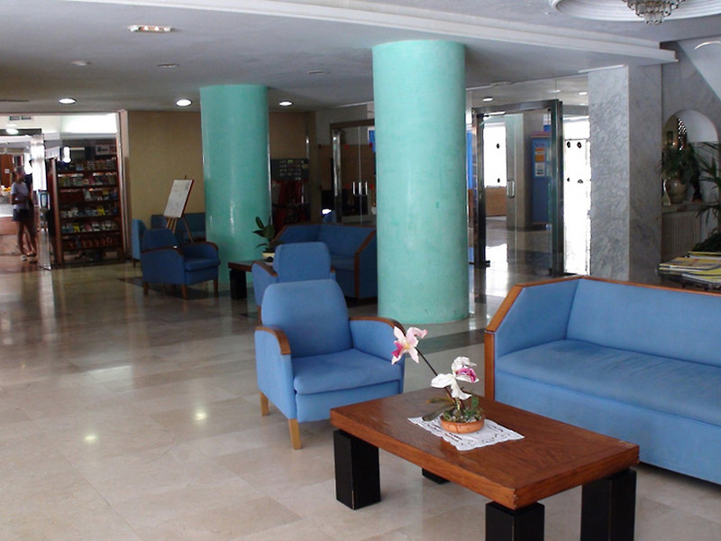 Els Pins Resort & Spa image 2