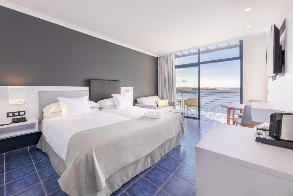 Mirador Papagayo by LIVVO image 1