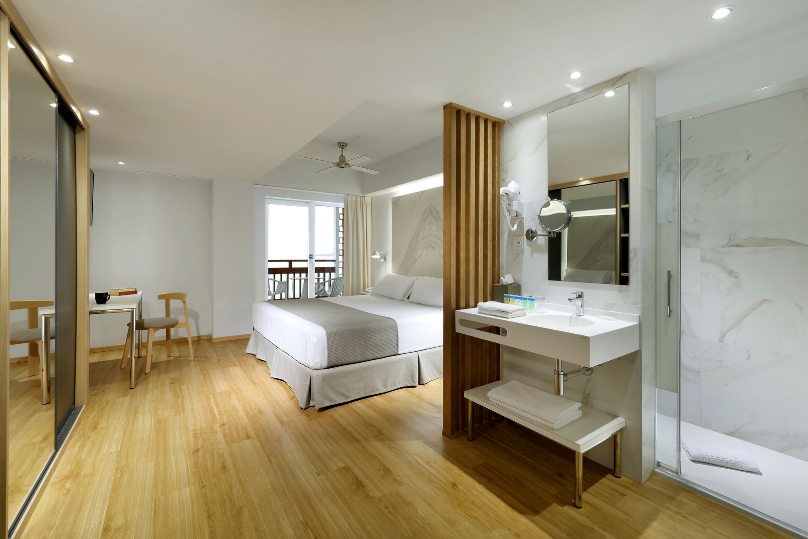 Talayot Hotel image 1