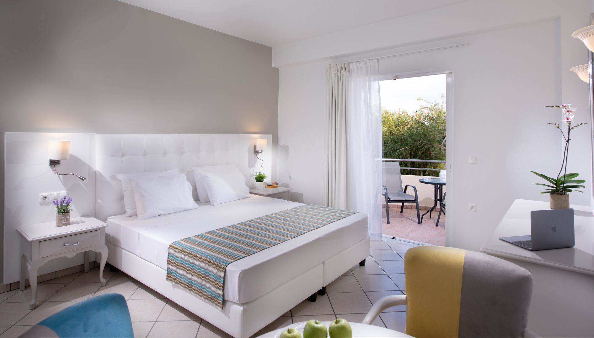 Dore Hotel image 1