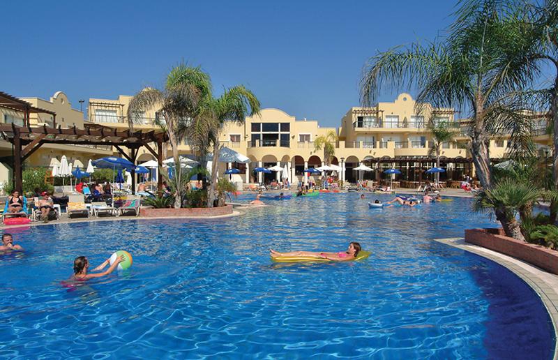 Louis Paphos Breeze foto 7