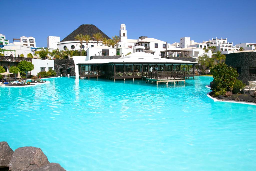 Hotel LIVVO Volcan Lanzarote image 0