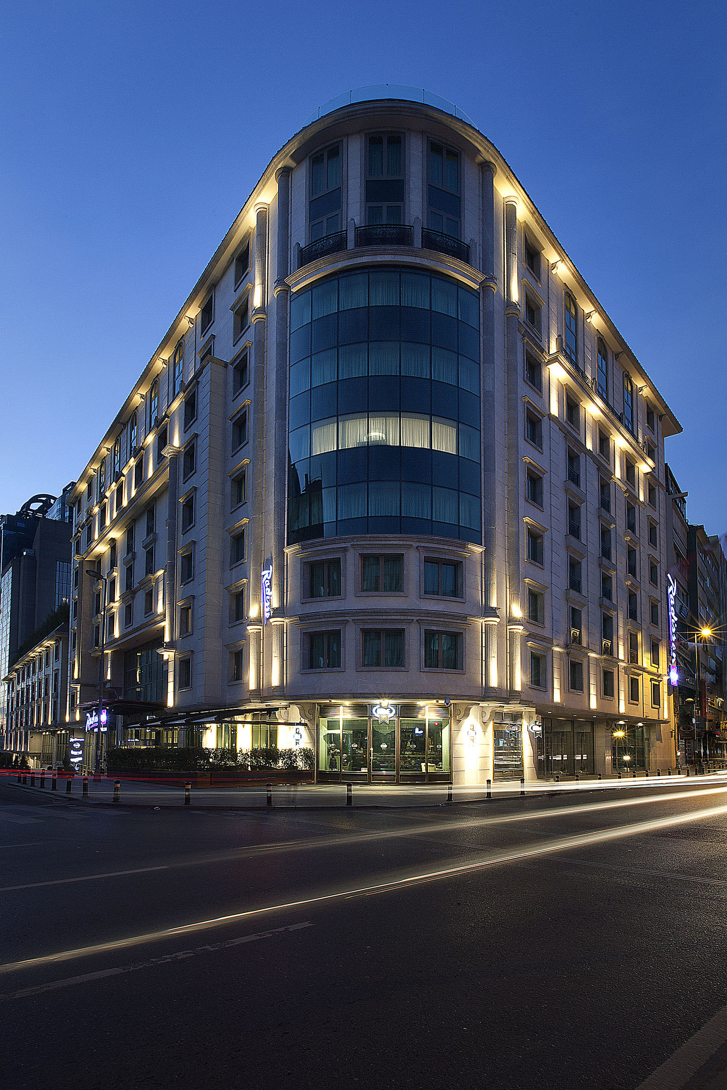 Radisson Blu Hotel Istanbul Sisli image 2