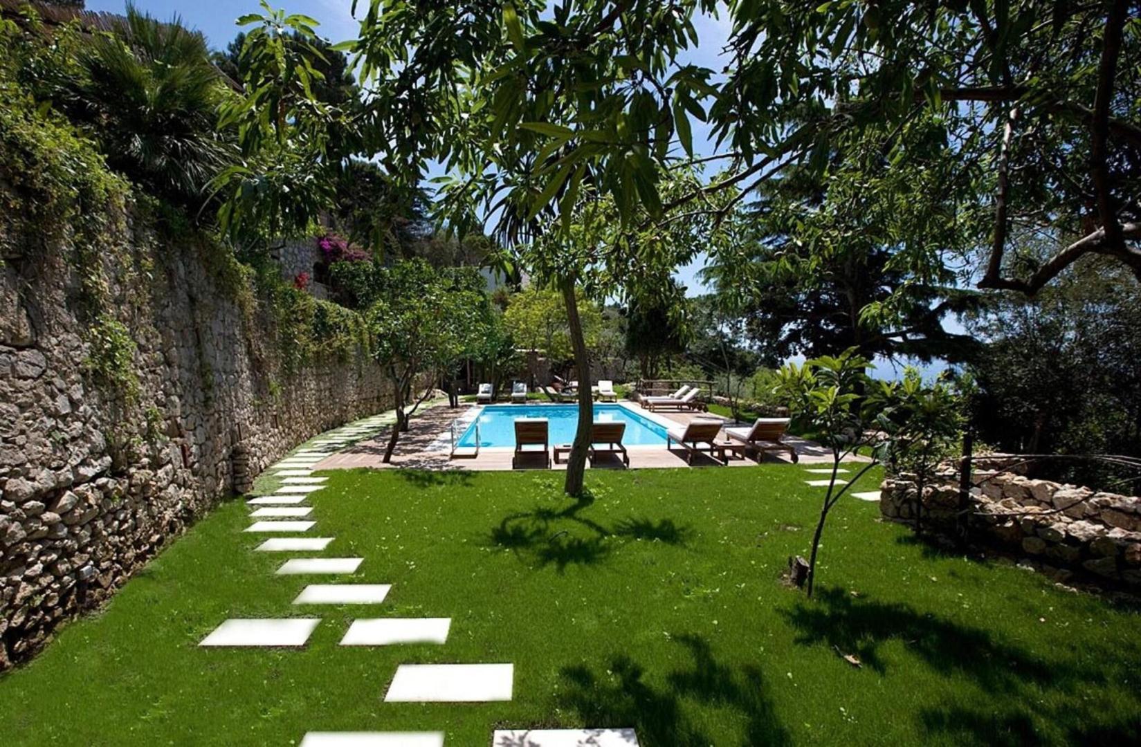 Hotel La Minerva image 0