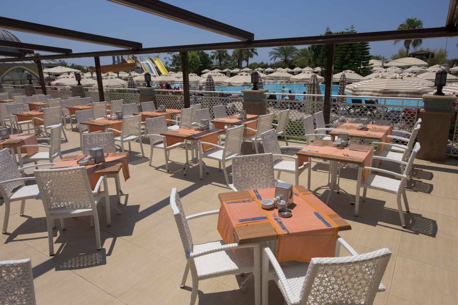 Side Star Resort image 2