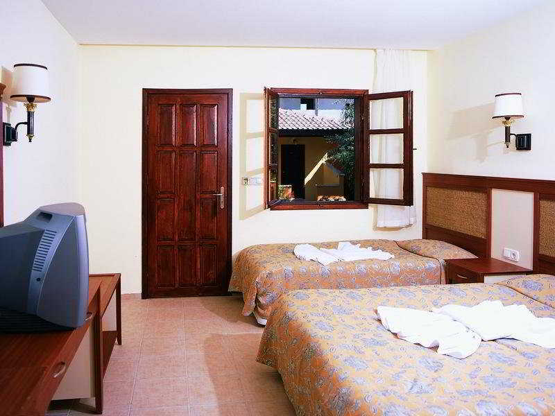 Özlem Garden Hotel image 1