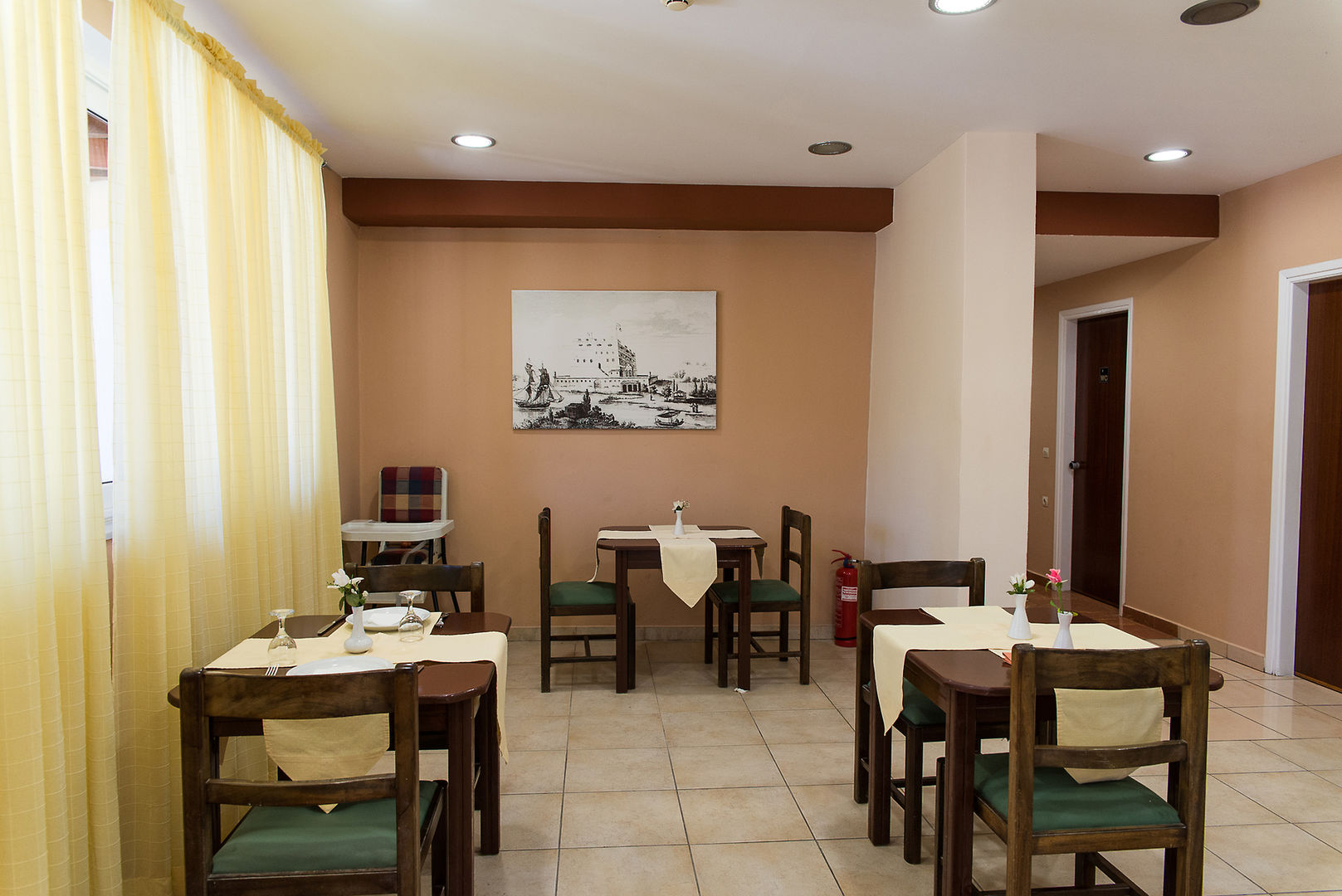 Hotel Perkes Complex image 3