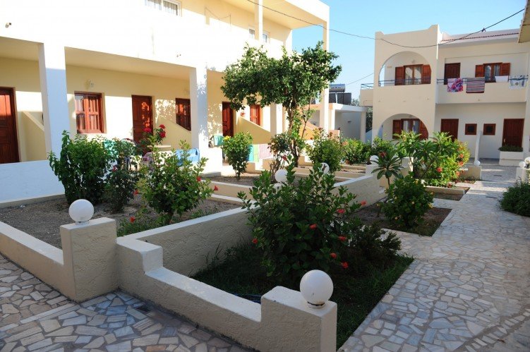 Chrysanthi Hotel - Studios & Apartments Pefkos foto 12