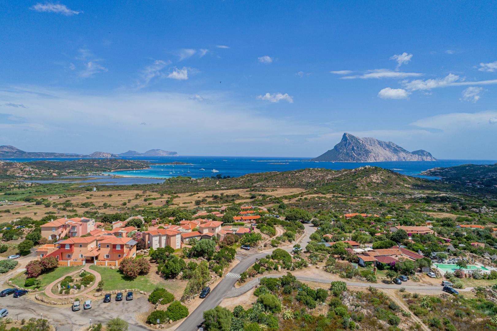Panoramisch bergzicht — Aparthotel Lu Nibareddu