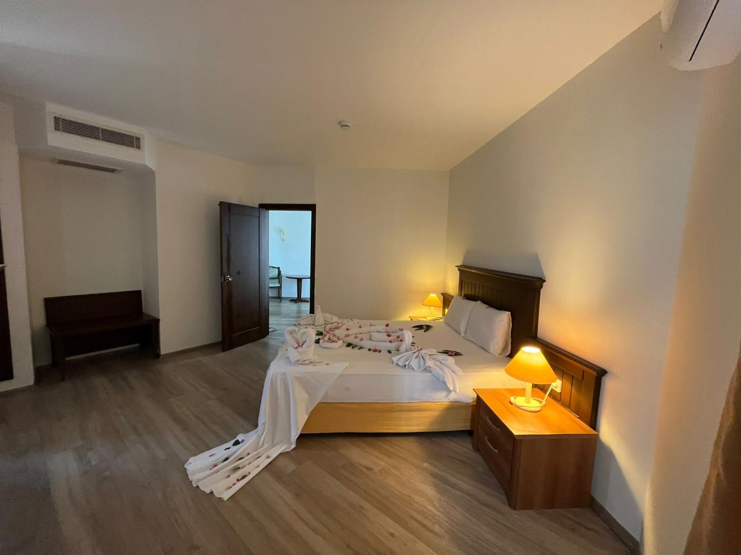 Palm D'or Hotel image 1