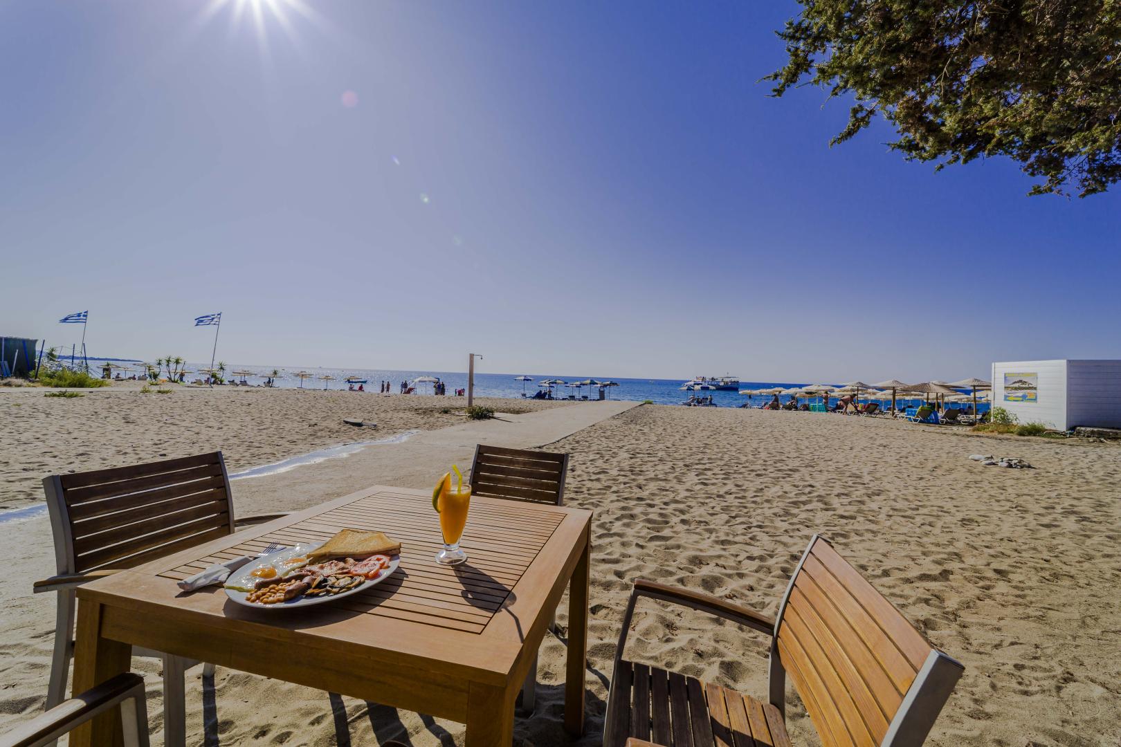 Amaryllis Beach Front Hotel foto 34