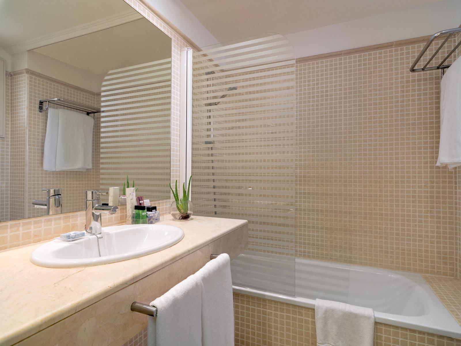 H10 Suites Lanzarote Gardens image 3