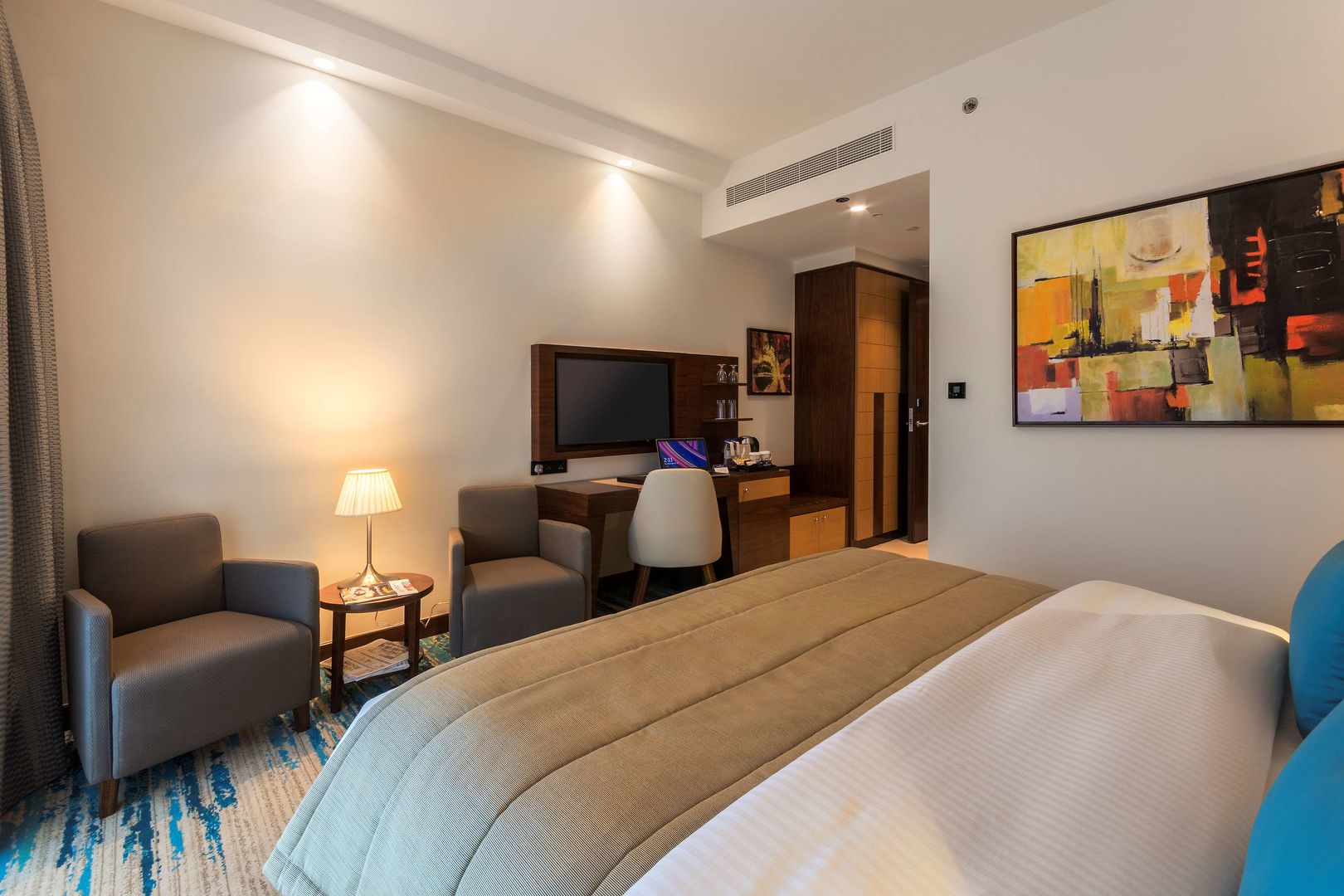 Golden Tulip Media Hotel foto 62