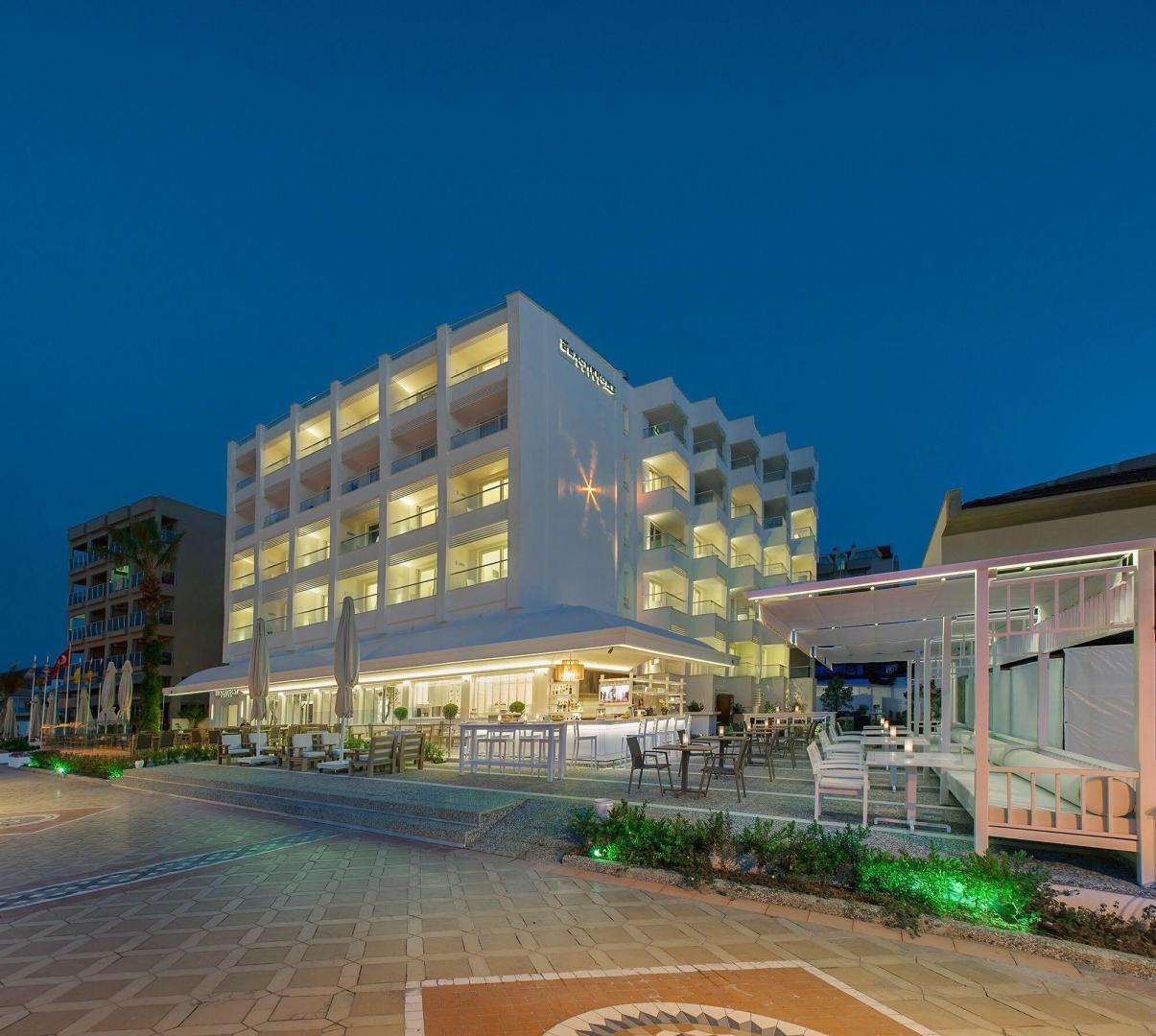 The Beachfront Hotel foto 32