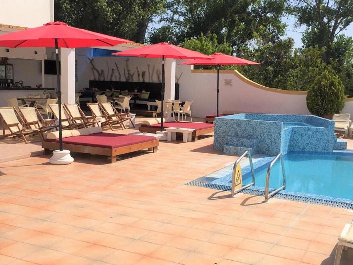 Oasis Beach Club foto 2