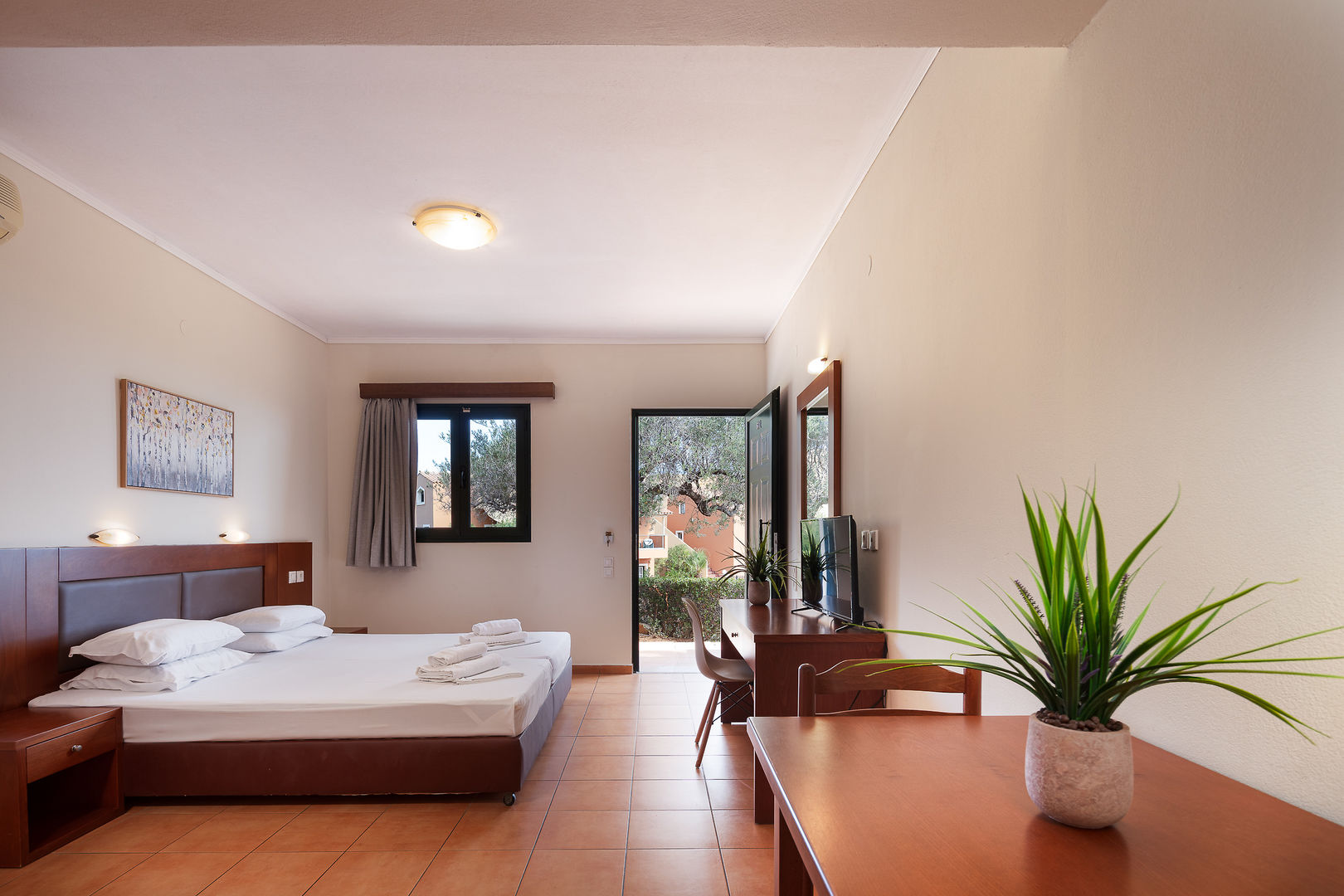 Dia Apartments image 1