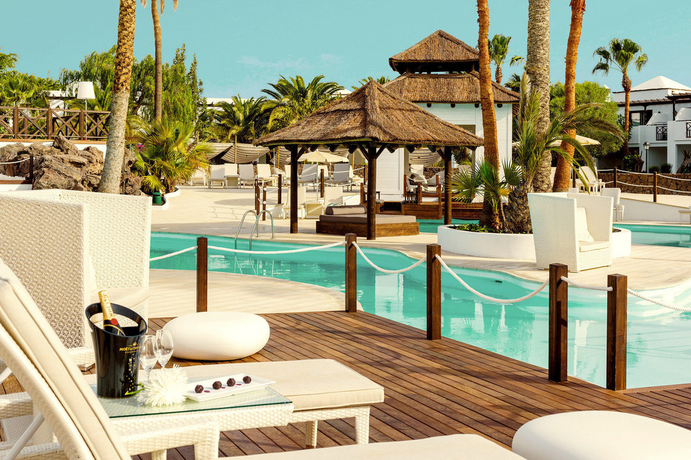 H10 White Suites image 1