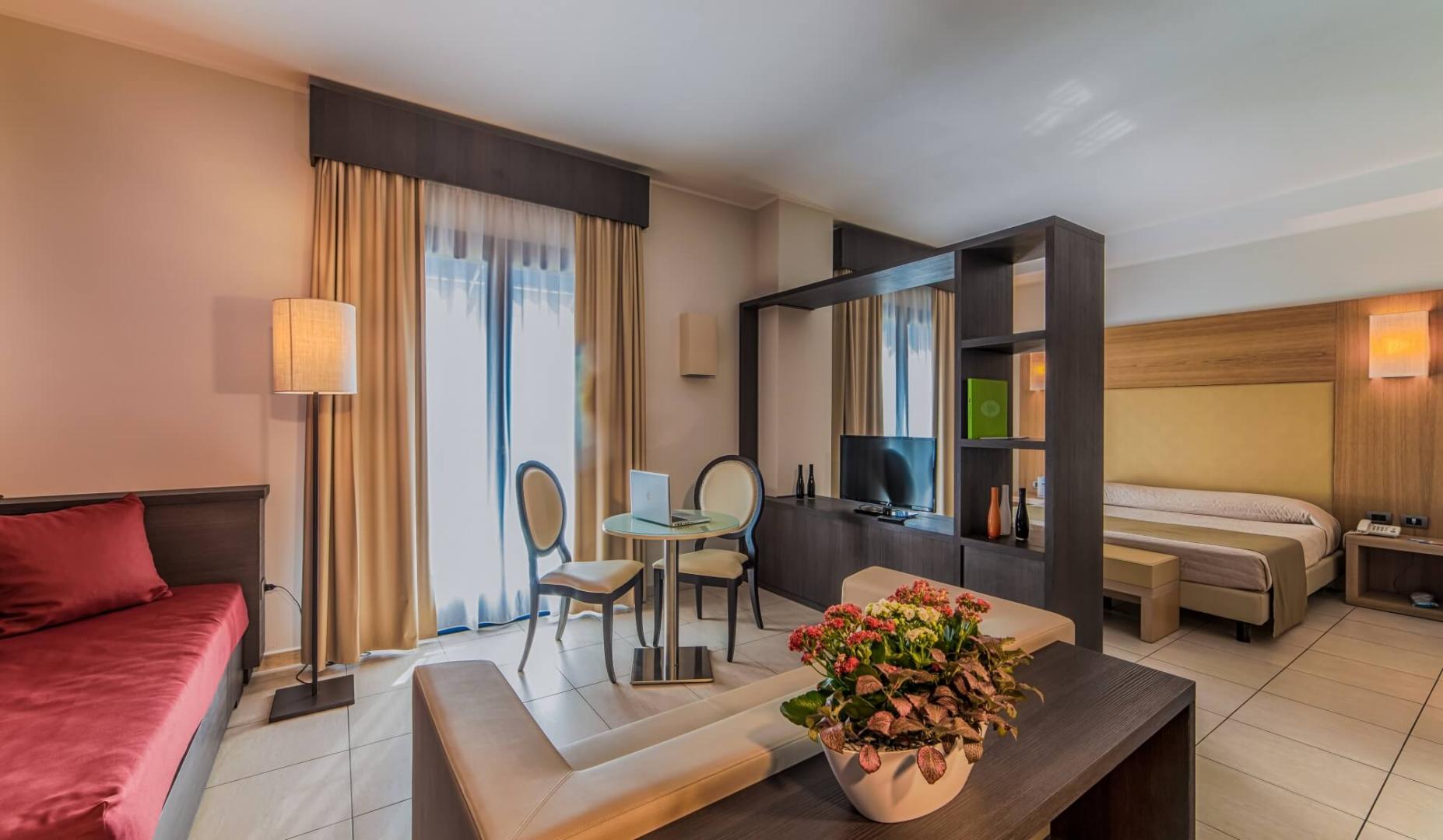 Suite met zithoek — Lu Hotel