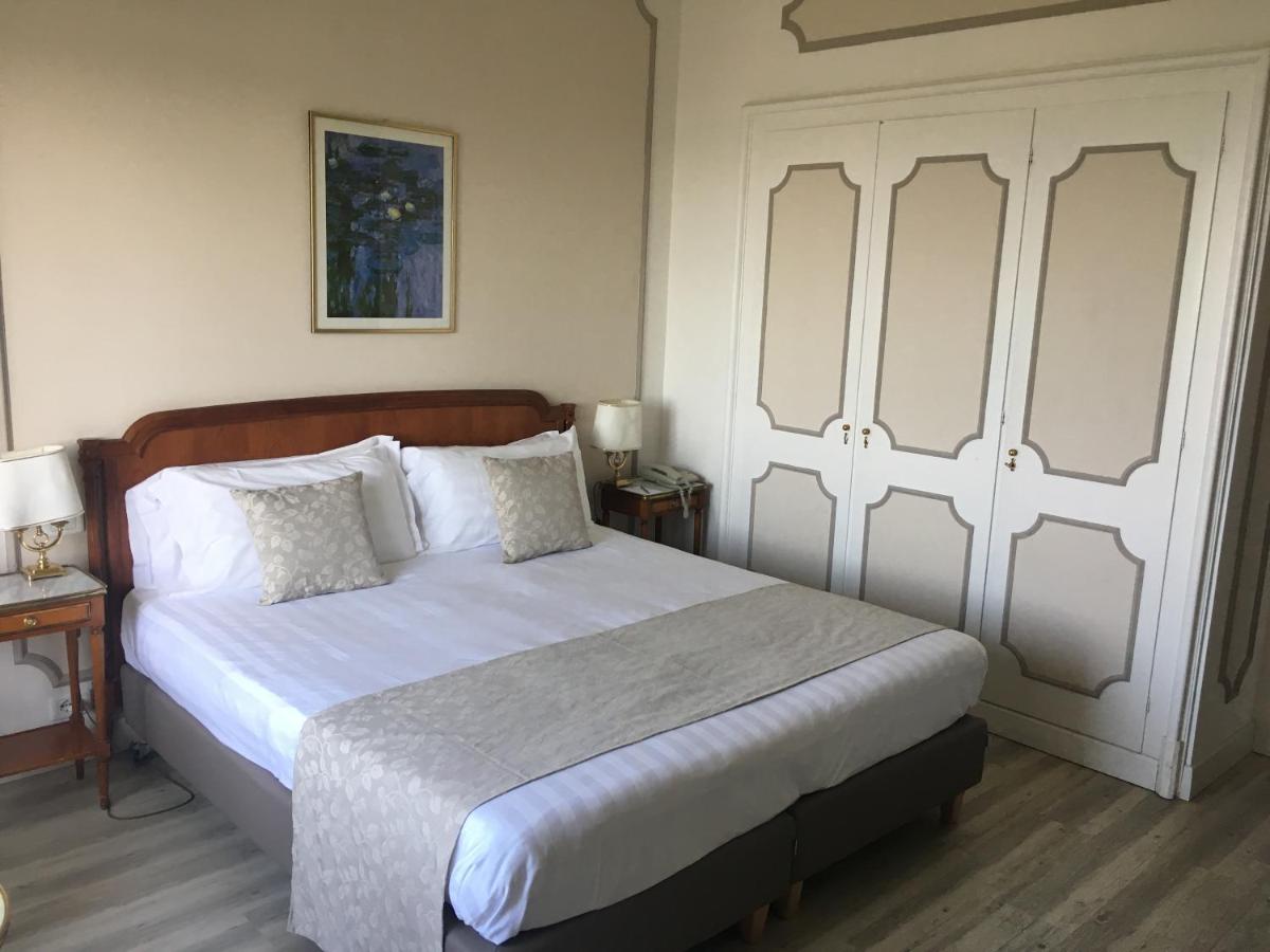 Palace Grand Hotel image 1