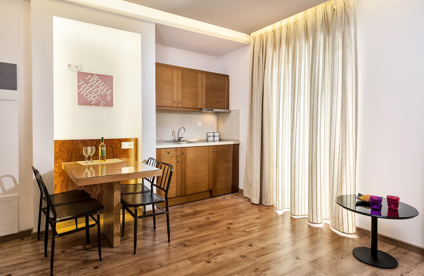 Suite met zithoek — Elina Hotel Apartments