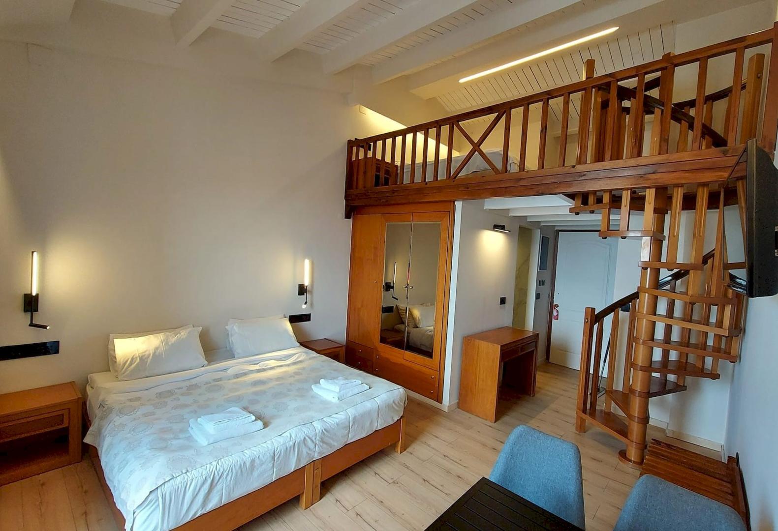 Suite met zithoek — Elina Hotel Apartments