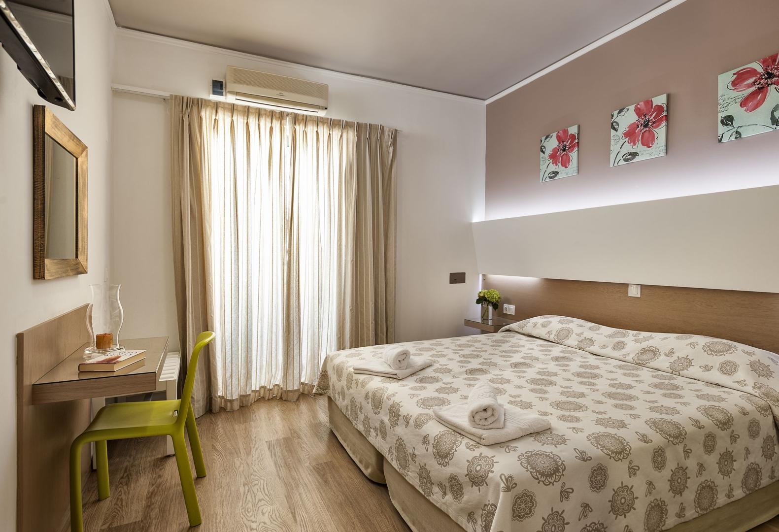 Kamer met tweepersoonsbed — Elina Hotel Apartments