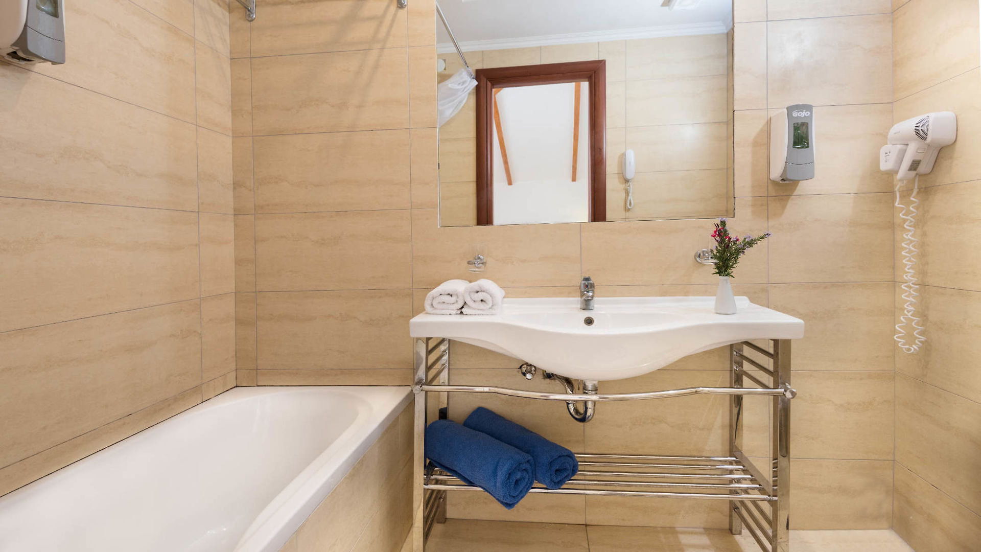 Avalon Palace Hotel image 2