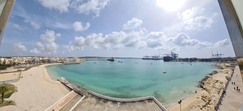 Water's Edge image 3