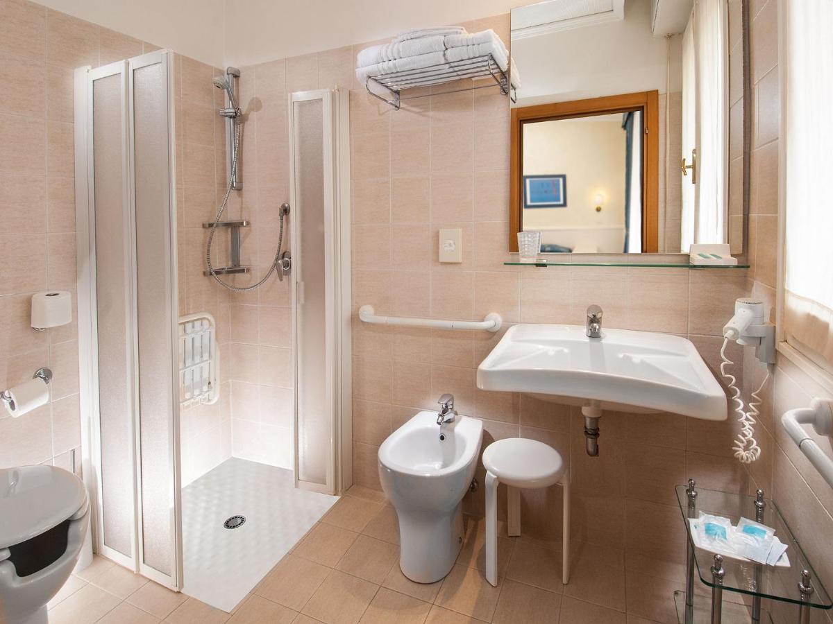 Hotel Nord Est in Cattolica - foto 2