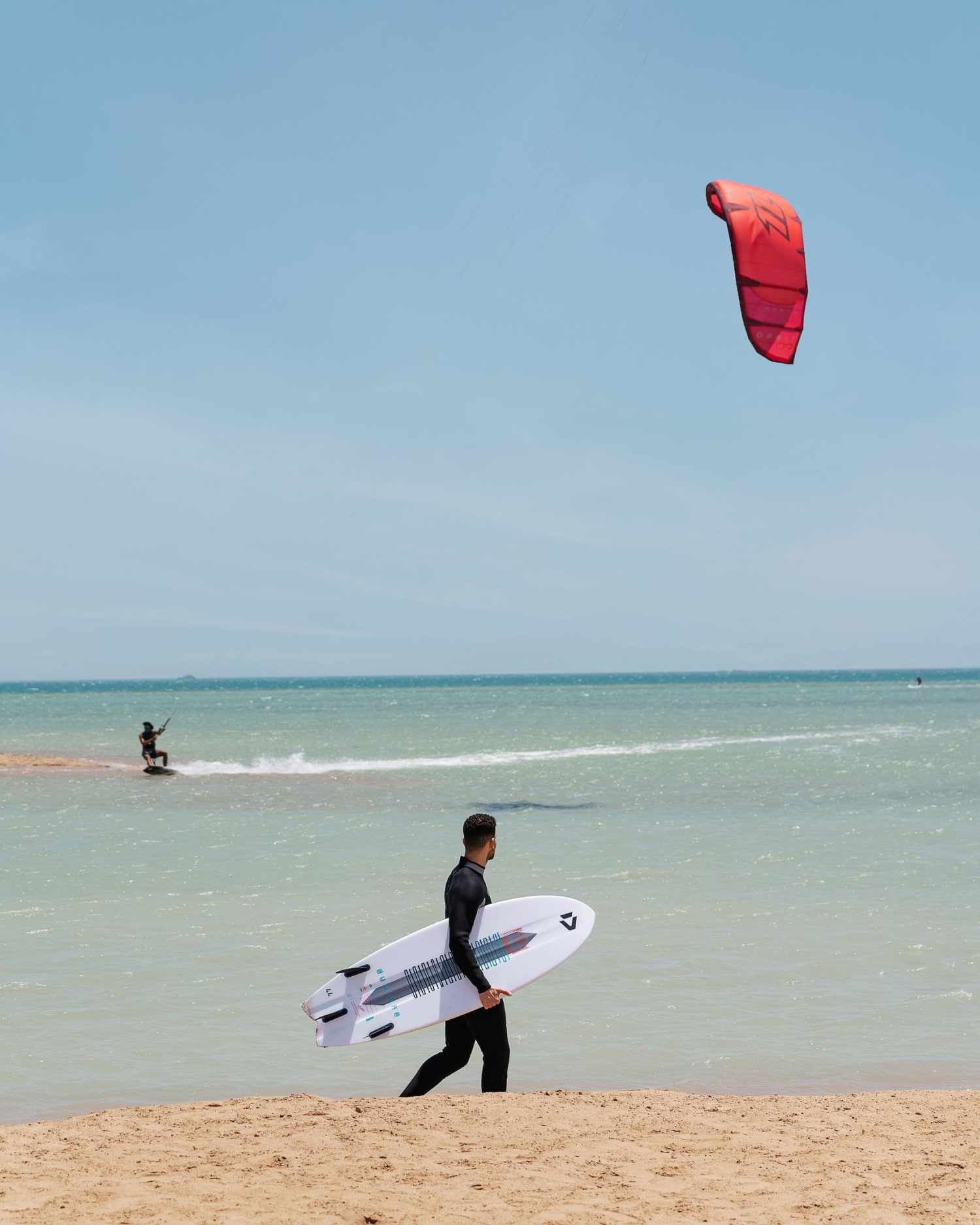 Privéstrand met parasols — Turtle's Inn