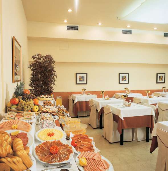 Glories Hotel image 2