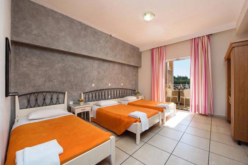Kavos Plaza Hotel in Kávos - foto 5