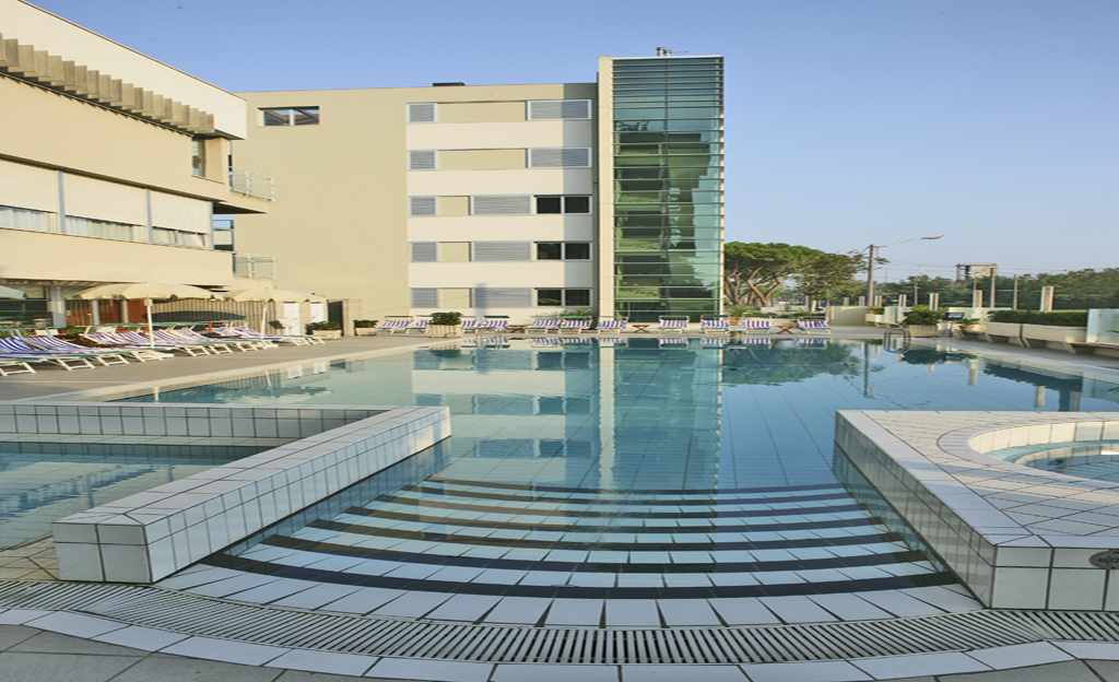 Hotel Ascot.