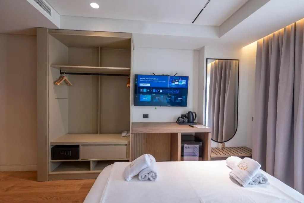Kamer met twee aparte bedden — Grand Hotel Saranda