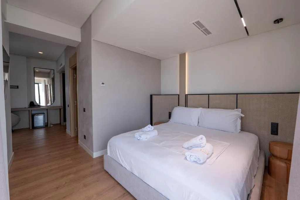Kamer met tweepersoonsbed — Grand Hotel Saranda