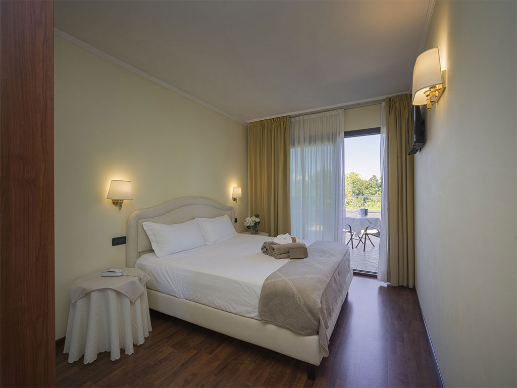 Admiral Villa Erme image 1