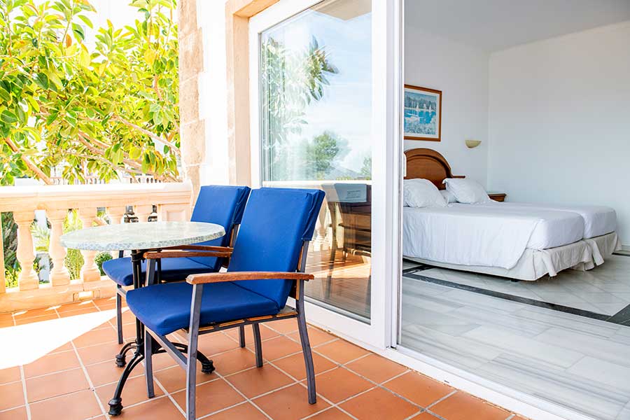 Lateral sea view rooms