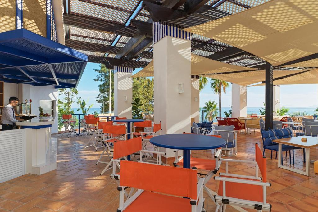 H10 Estepona Palace image 2