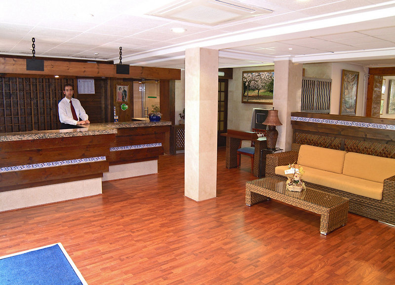 Flor Los Almendros Hotel image 2