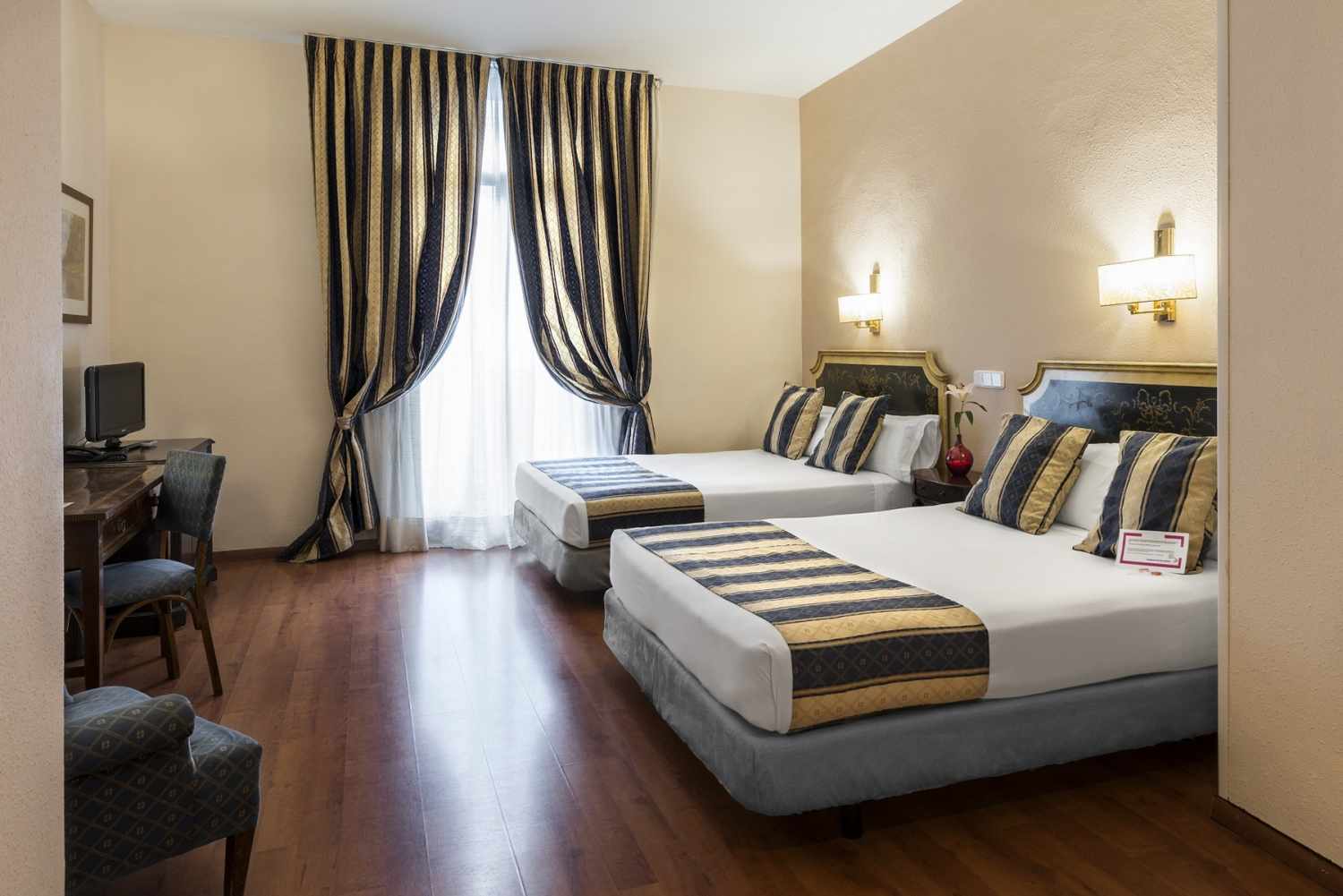 Oriente Atiram Hotel image 1