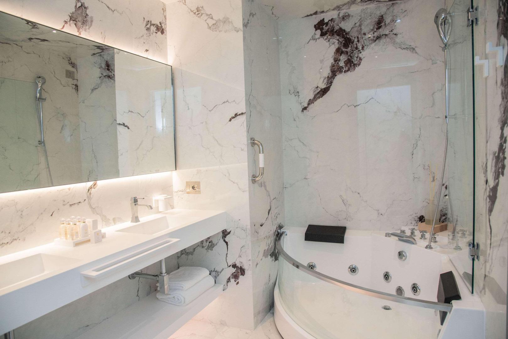 The Promenade Luxury Wellness Hotel foto 29