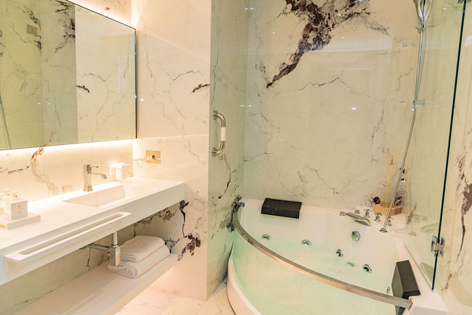 The Promenade Luxury Wellness Hotel foto 33