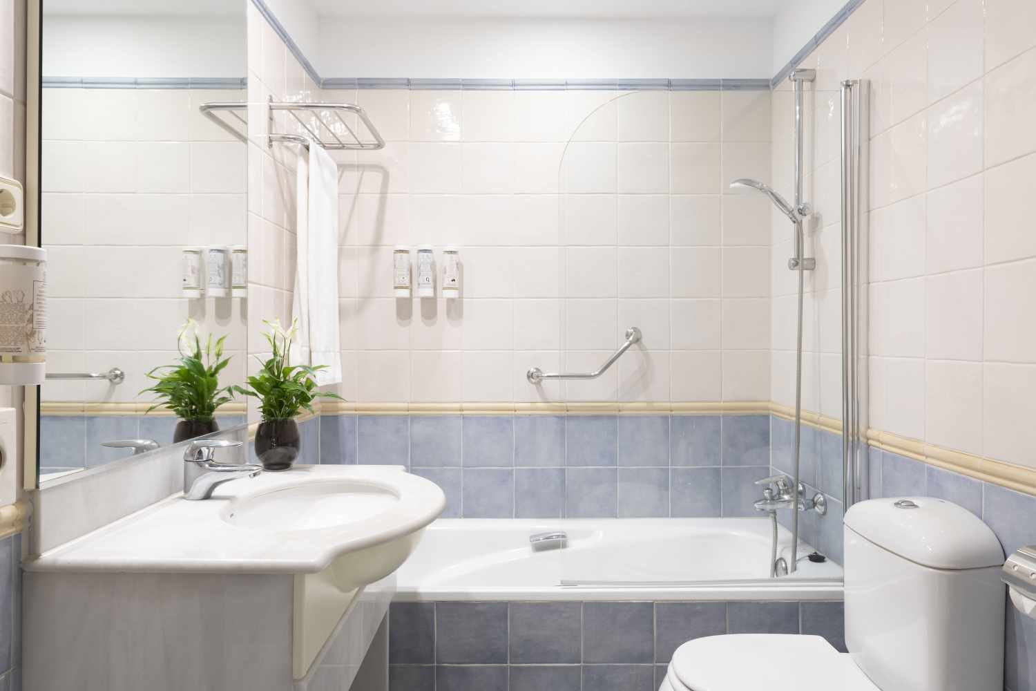 Iberostar Waves Málaga Playa image 2