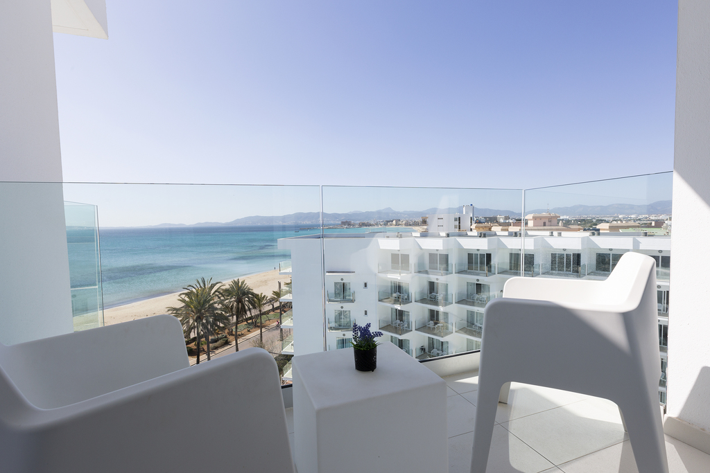 Twin Room Lateral Sea View