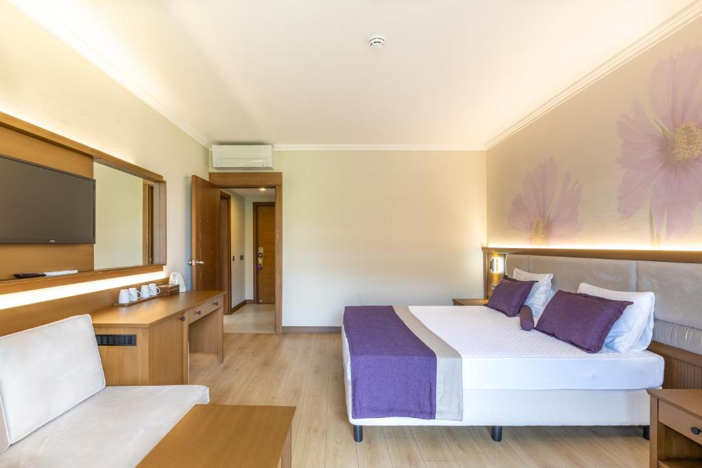 Felicia Village image 1